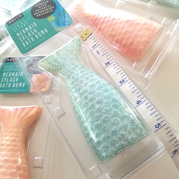 5 Massive Bath Bombs- Turquoise & Coral Mermaid Tails - Picture 3 of 5